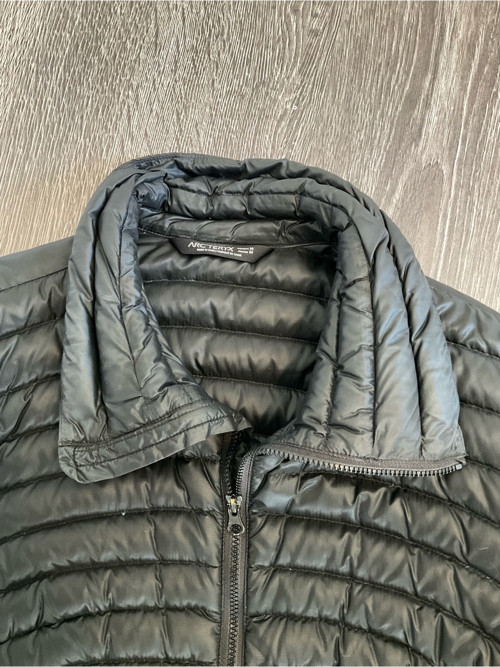 Arc’teryx Yerba lightweight jacket. - Picture 2 of 7
